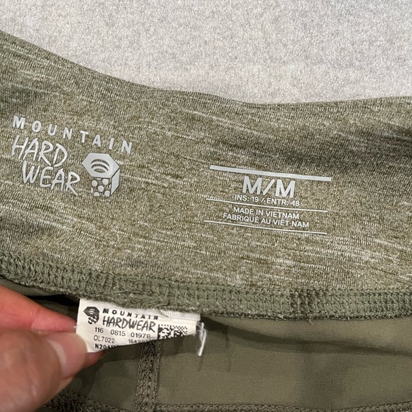 [M]Mountain Hardwear Green Bermuda Shorts Lightweight Casual Capris - Picture 3 of 7